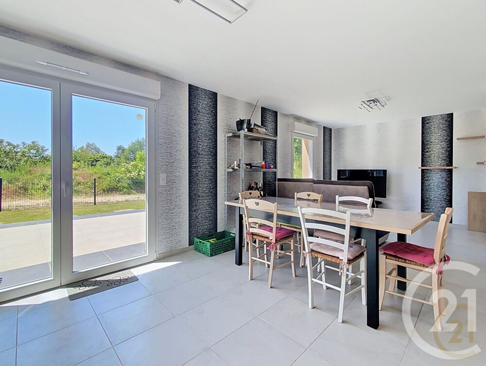 location Appartement - 4 pièce(s) - 91 m² Dambenois (25600)