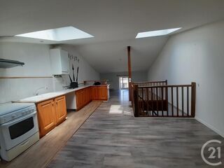  Appartement à louer 3 pièces 74 m²
