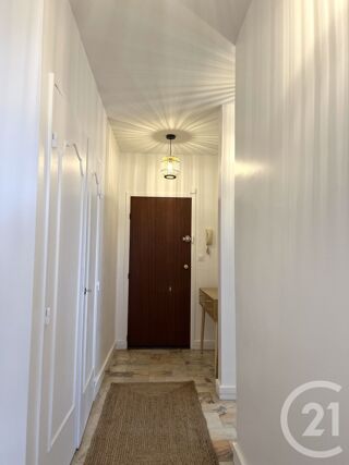  Appartement à louer 3 pièces 60 m²