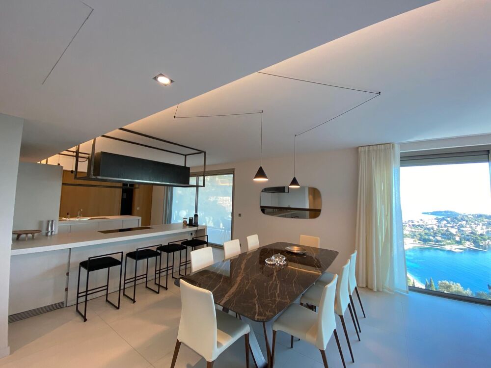 location Maison - 6 pièce(s) - 360 m² Villefranche-sur-Mer (06230)