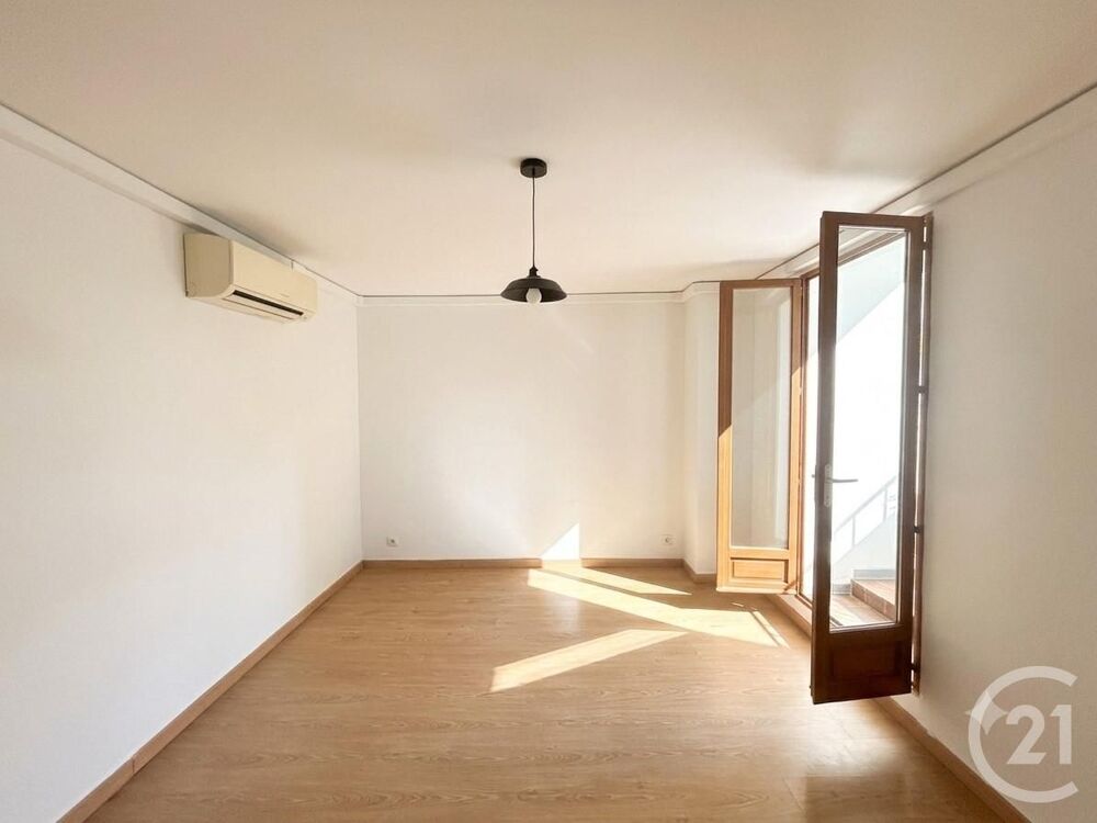 LAS COBAS - APPARTEMENT T3 - JARDIN - REZ DE CHAUSSEE - ....