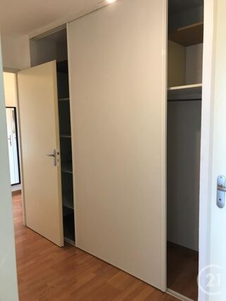  Appartement à louer 3 pièces 64 m²