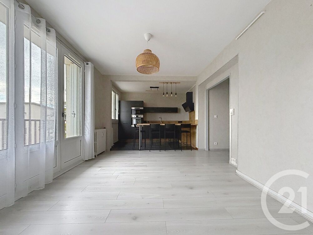 location Appartement - 3 pièce(s) - 68 m² Luxeuil-les-Bains (70300)