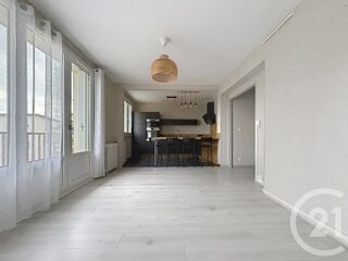 location Appartement - 3 pièce(s) - 68 m² Luxeuil-les-Bains (70300)