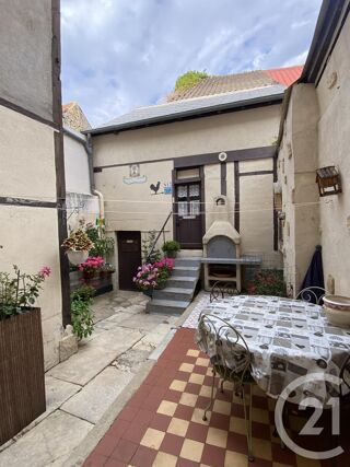  Maison  vendre 6 pices 172 m