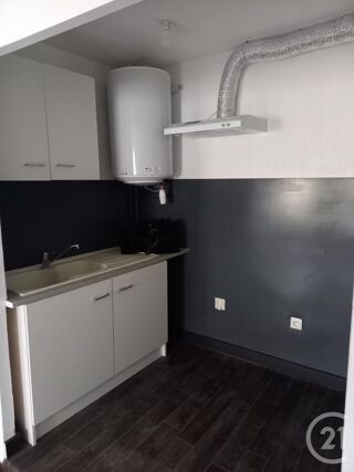  Appartement à louer 1 pièce 44 m²