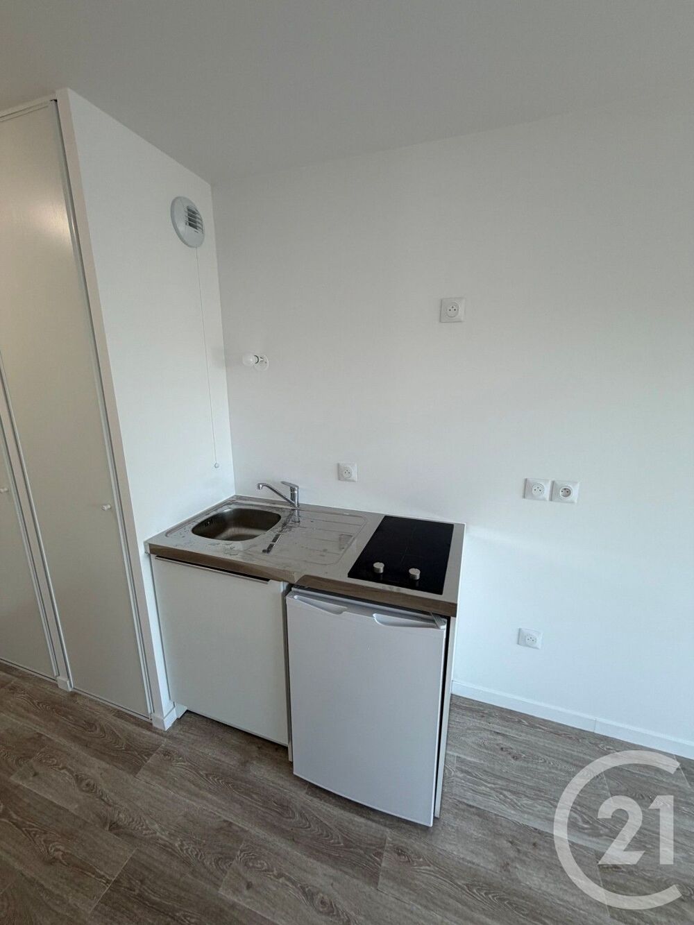 location Appartement - 1 pièce(s) - 30 m² Le Blanc-Mesnil (93150)