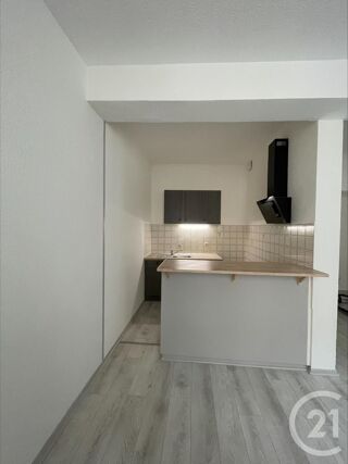  Appartement à louer 2 pièces 46 m²