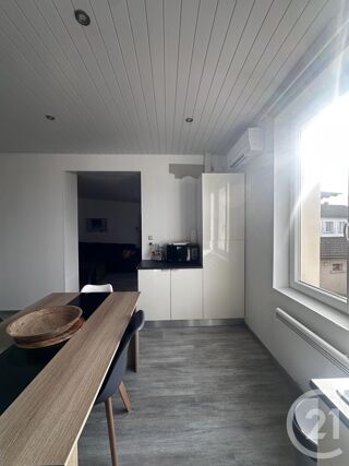 Appartement à louer 2 pièces 63 m²