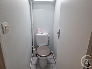  Appartement à louer 4 pièces 67 m²