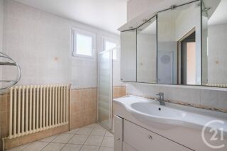  Maison à vendre 5 pièces 233 m²