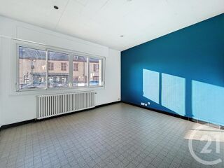  Appartement à louer 4 pièces 130 m²