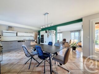  Maison  vendre 6 pices 260 m