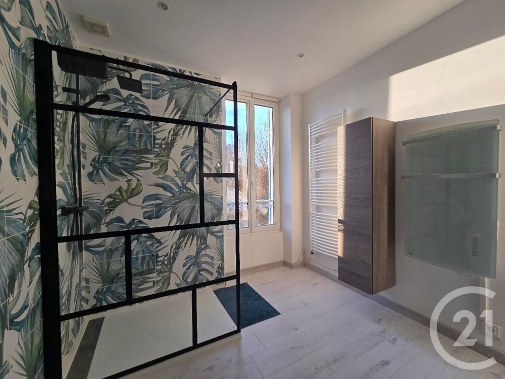 vente Maison - 6 pièce(s) - 190 m² Château-Landon (77570)