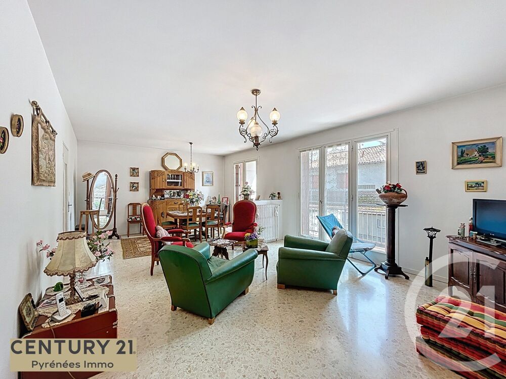 « APPARTEMENT T3 RÉSIDENCE LE COMMINGES » À Sa....