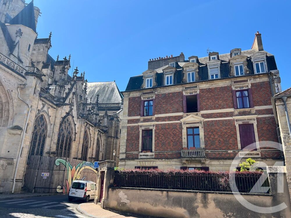 Votre agence CENTURY 21 Confluences a le plaisir de vous....