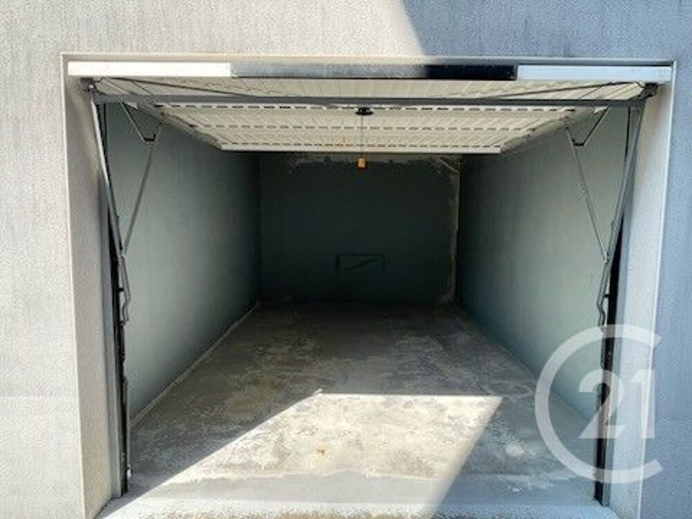 location Parking / Garage - 15 m² Saint-Paul-lès-Dax (40990)
