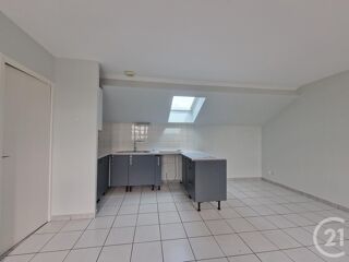  Appartement à louer 4 pièces 67 m²