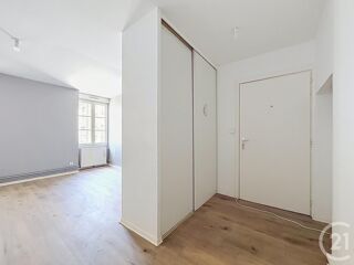  Appartement à louer 2 pièces 49 m²