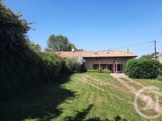 Maison 9 pièces 298 m² · à Lezay · 298 m² · 310 000 €