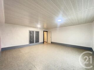  Appartement à louer 5 pièces 120 m²