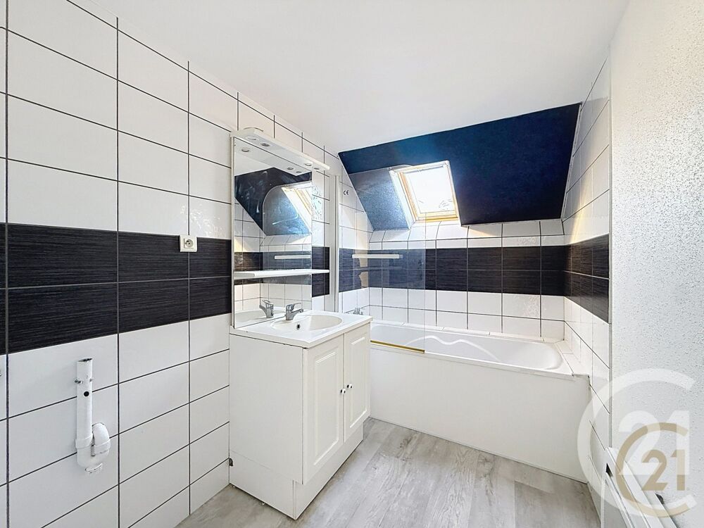 location Appartement - 4 pièce(s) - 72 m² Belfort (90000)