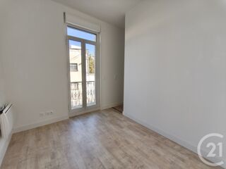  Immeuble � vendre 180 m�