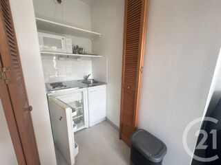  Appartement à louer 1 pièce 21 m²