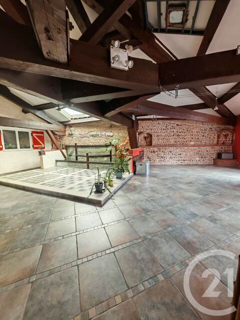  Appartement � louer 3 pi�ces 158 m�