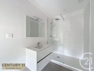  Appartement à louer 2 pièces 33 m²