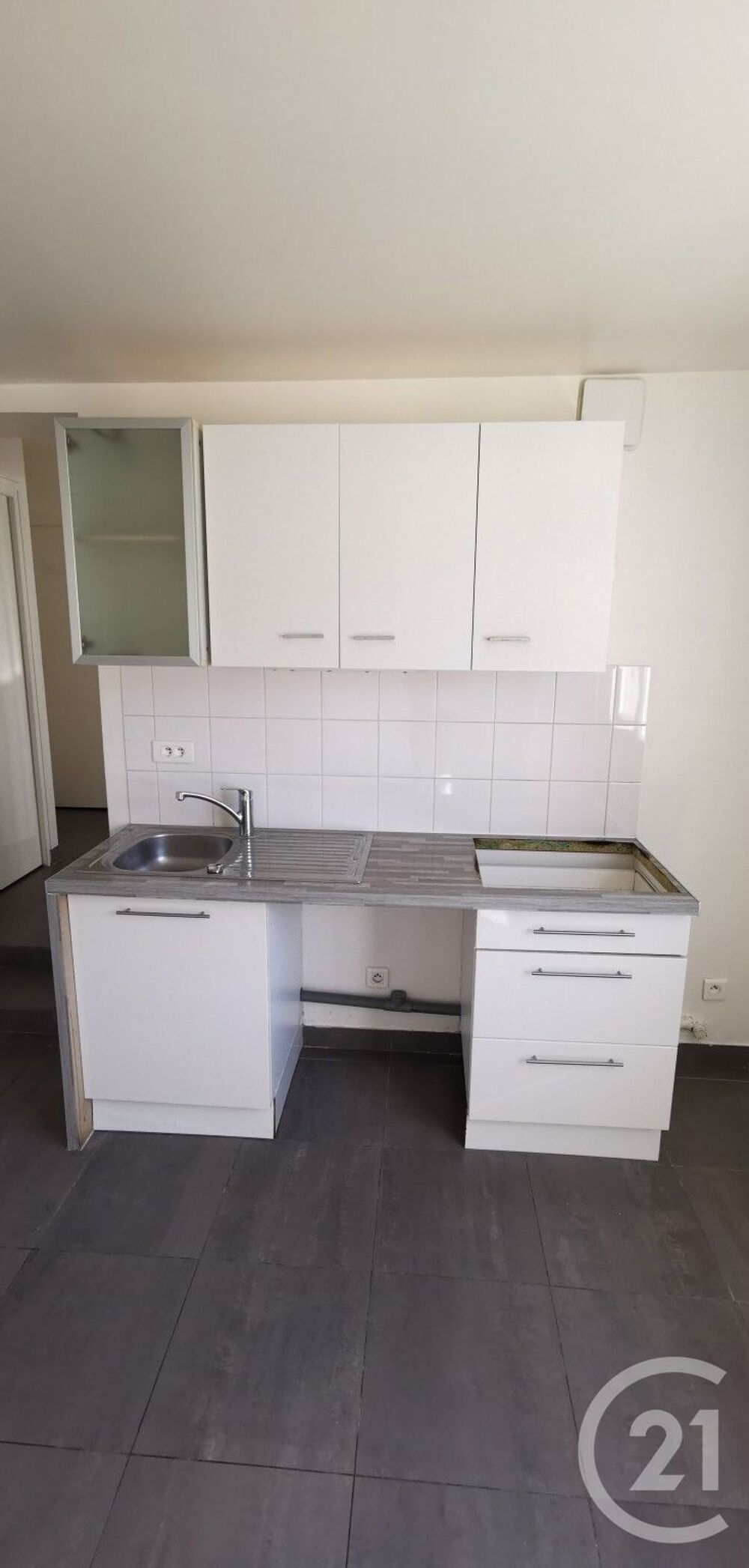 Découvrez ce charmant appartement de 2 pièces, situé au ....