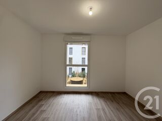  Appartement à louer 3 pièces 70 m²