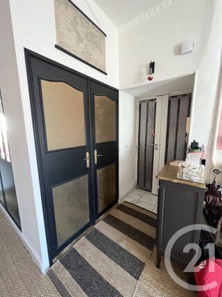  Appartement à louer 4 pièces 97 m²