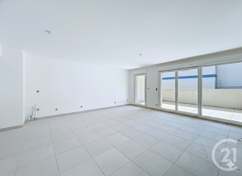 À VENDRE APPARTEMENT T4 NEUF AVEC TERRASSE ET GARAGE C....