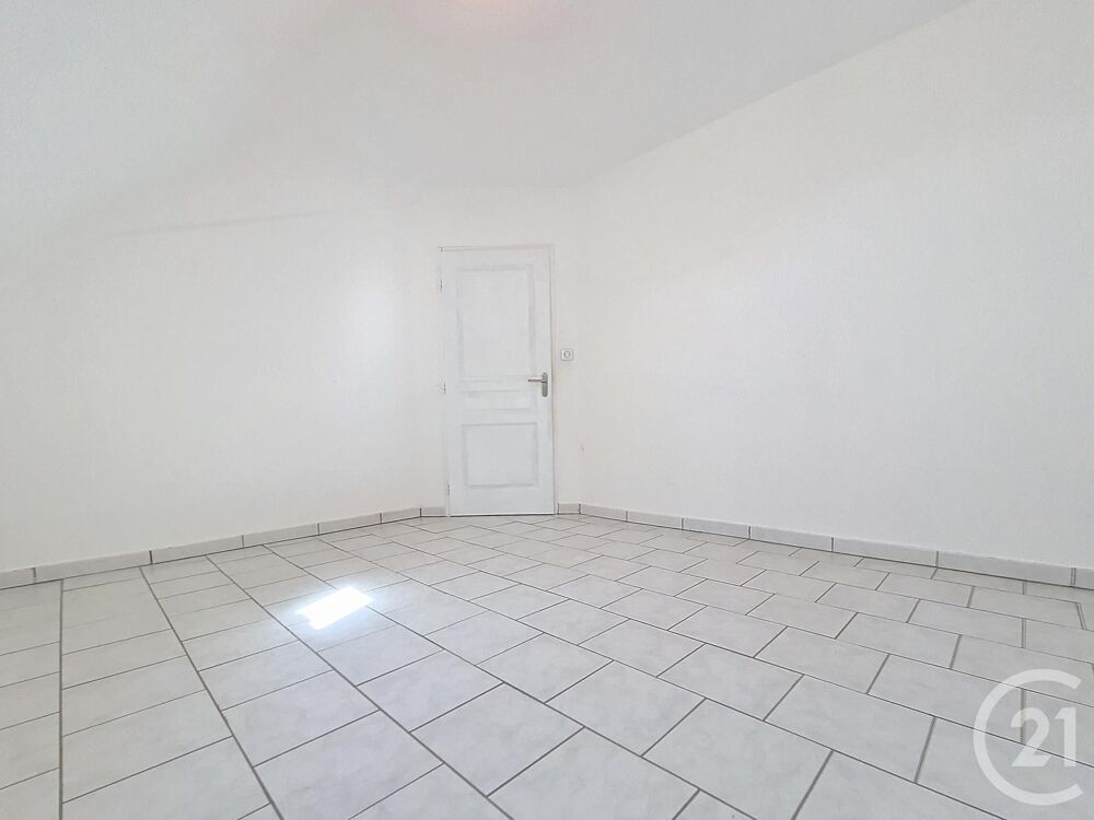 location Appartement - 5 pièce(s) - 113 m² Méziré (90120)