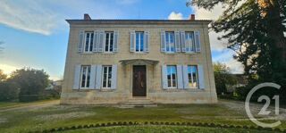  Maison à vendre 10 pièces 890 m²