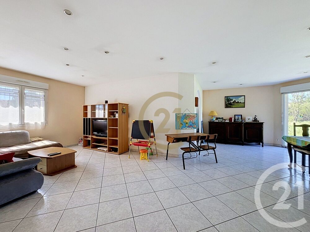 vente Maison - 6 pièce(s) - 200 m² Genevreuille (70240)