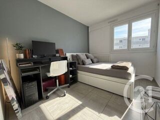  Appartement à louer 4 pièces 83 m²