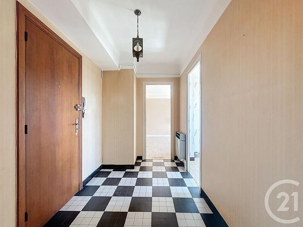 SAINT POURCAIN SUR SIOULE - Appartement dans Immeuble sé....