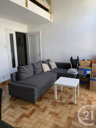  Appartement à louer 2 pièces 71 m²