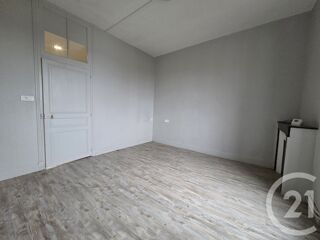  Appartement à louer 4 pièces 88 m²
