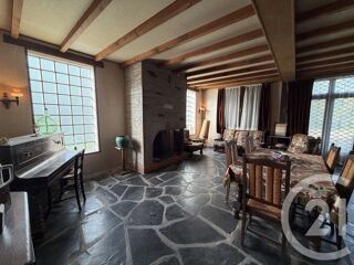  Maison à vendre 15 + pièces 550 m²