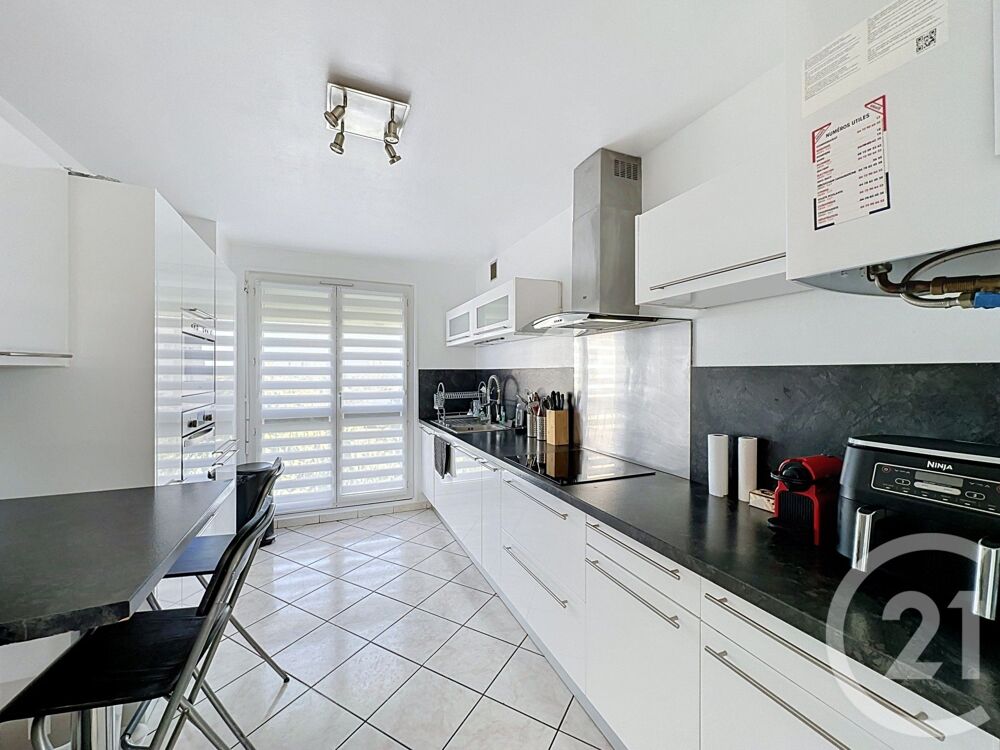 vente Appartement - 4 pièce(s) - 76 m² Saint-Fons (69190)