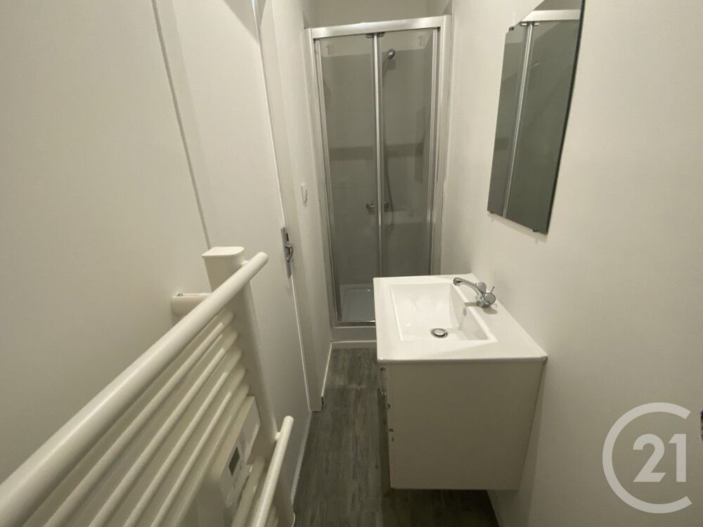CENTURY 21 CHAPRAIS IMMOBILIER à Besançon vous propose :....