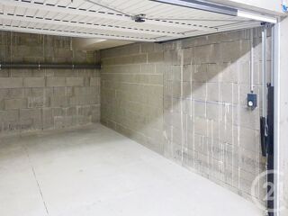  Parking / Garage à louer 15 m²