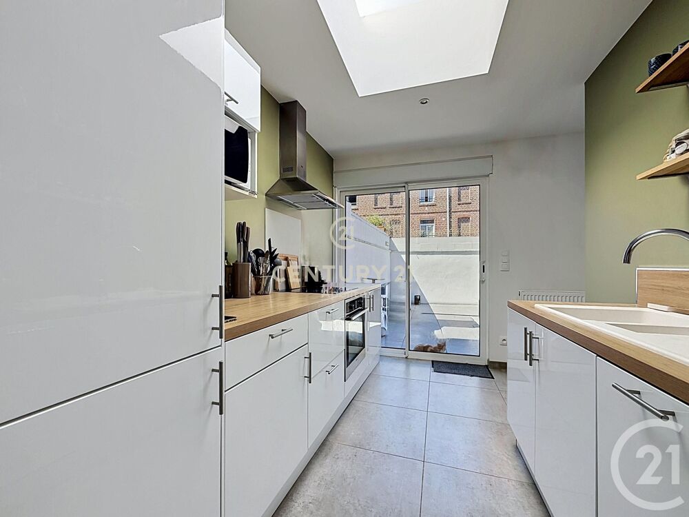 location Maison - 5 pièce(s) - 93 m² Lille (59800)