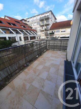  Appartement à louer 3 pièces 65 m²