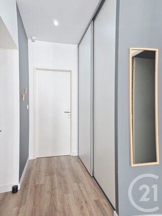  Appartement à louer 2 pièces 56 m²