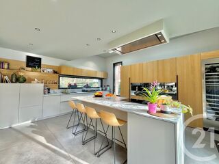  Maison � vendre 9 pi�ces 255 m�