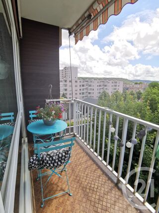  Appartement à louer 3 pièces 64 m²